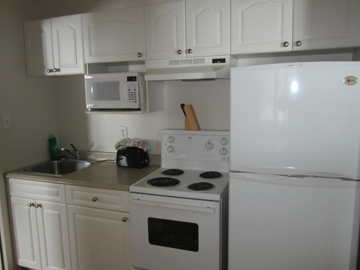 Kacee'S Northern Suites Fort Nelson Esterno foto